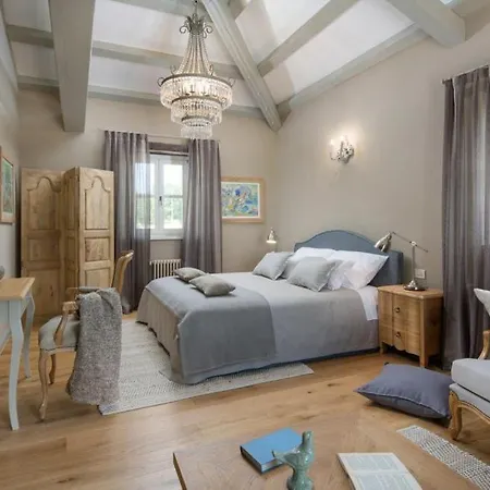 Villa Beautiful Elena With Pool In *