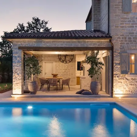 Beautiful Elena With Pool In * Kanfanar